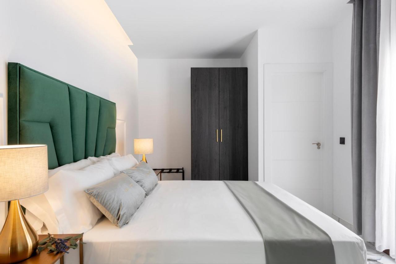 Quivir Apartamentos Deluxe Casa Del Arco 安度亚尔 外观 照片