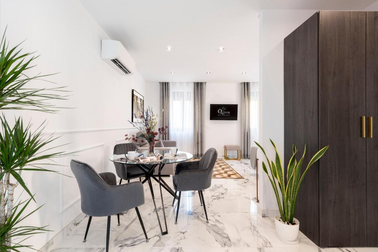 Quivir Apartamentos Deluxe Casa Del Arco 安度亚尔 外观 照片