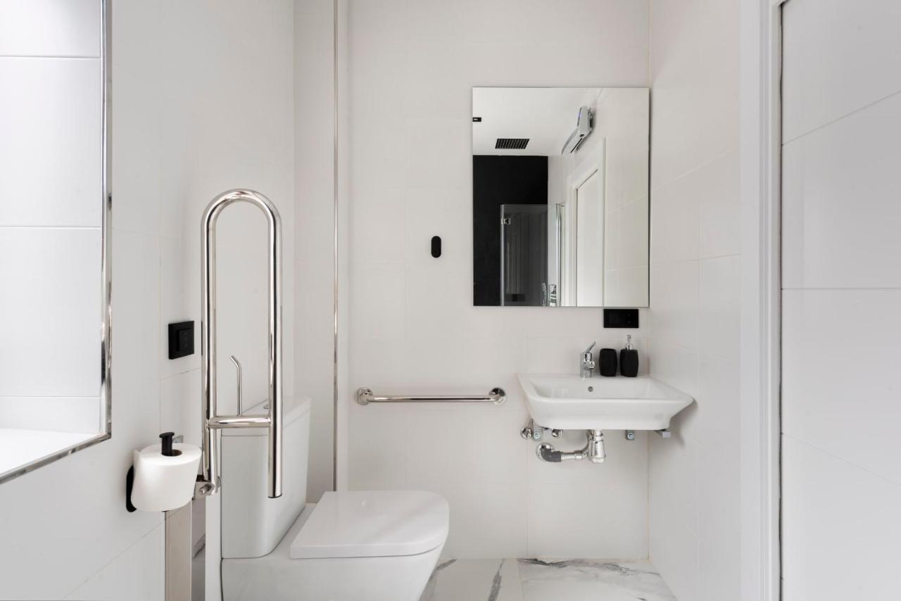Quivir Apartamentos Deluxe Casa Del Arco 安度亚尔 外观 照片