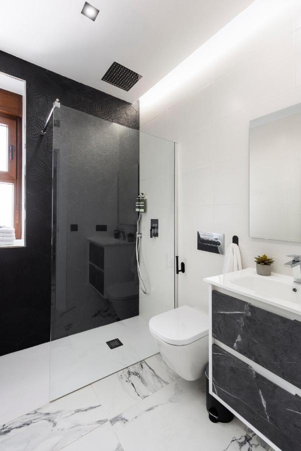 Quivir Apartamentos Deluxe Casa Del Arco 安度亚尔 外观 照片