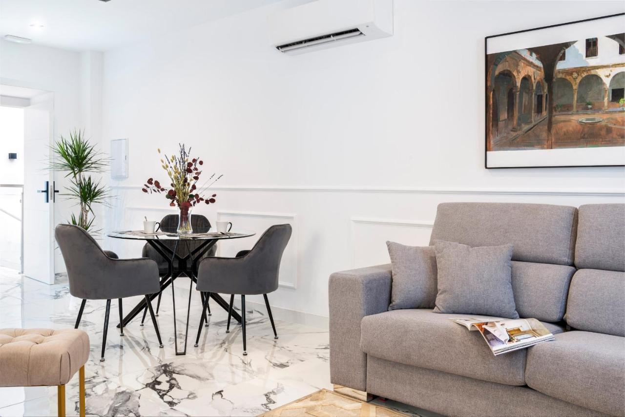 Quivir Apartamentos Deluxe Casa Del Arco 安度亚尔 外观 照片