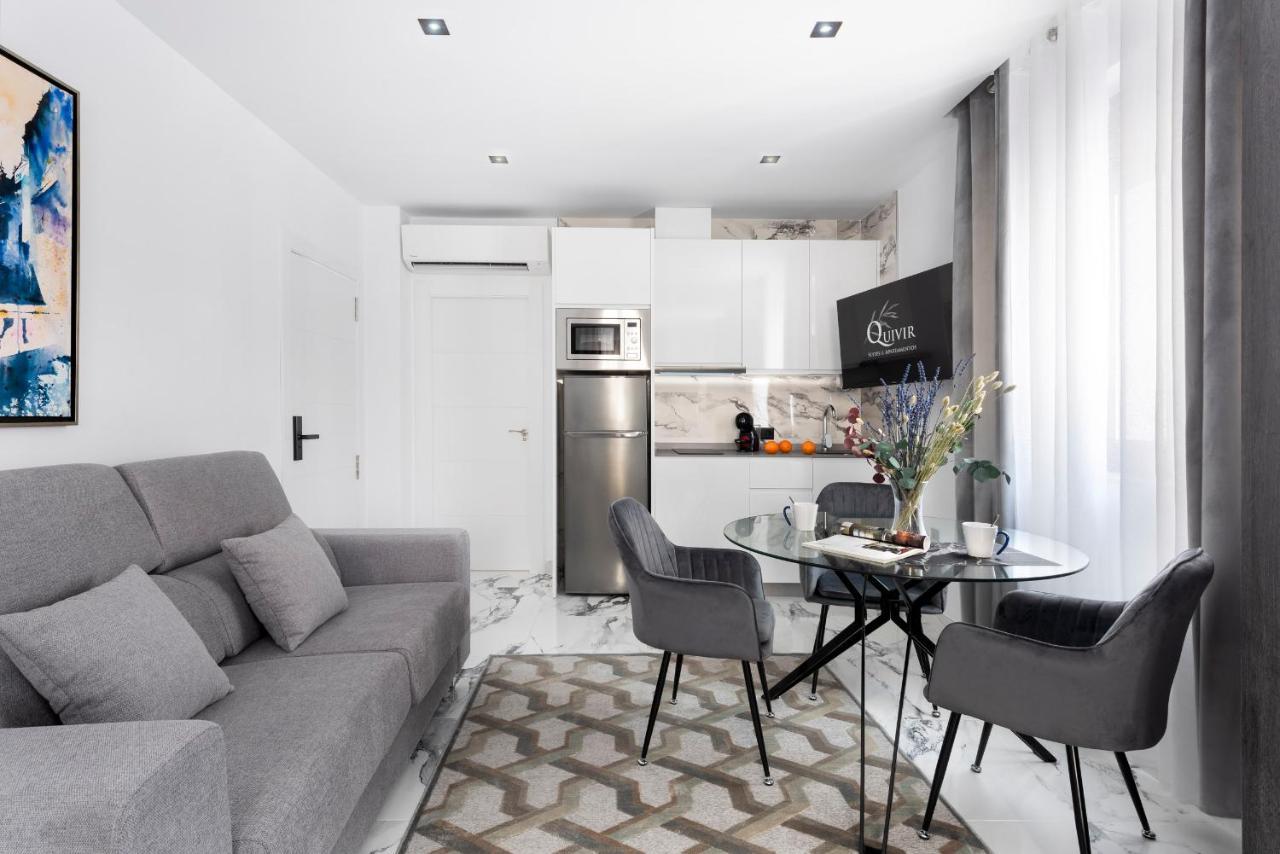 Quivir Apartamentos Deluxe Casa Del Arco 安度亚尔 外观 照片