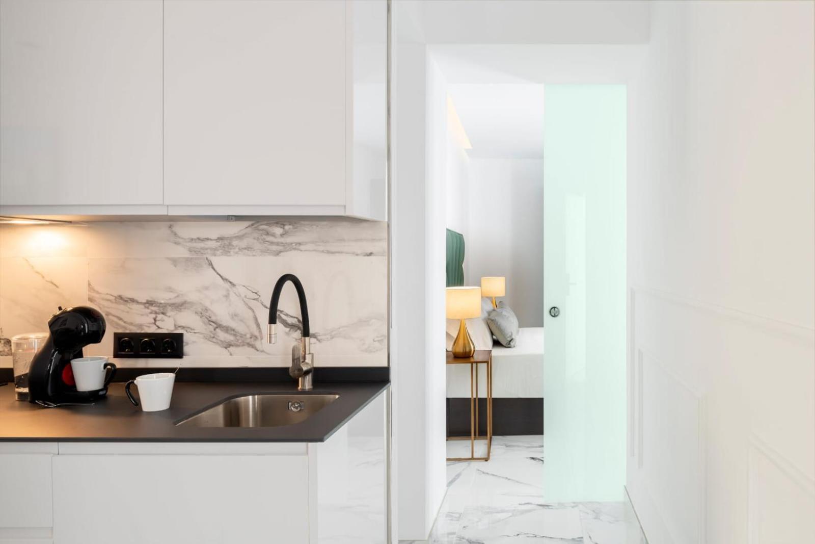 Quivir Apartamentos Deluxe Casa Del Arco 安度亚尔 外观 照片